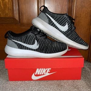 Nike Mens Roshe Runs
